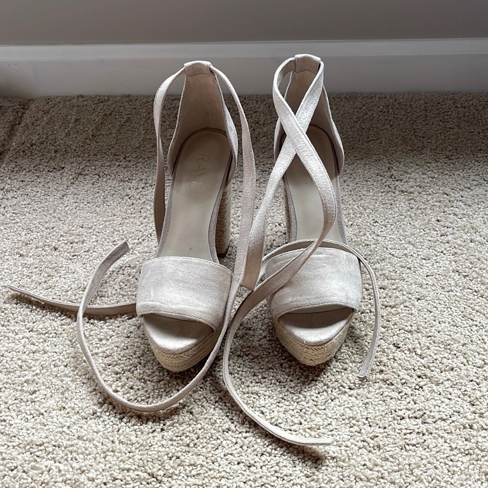 Rate platform heels! NEVER BEEN WARN!